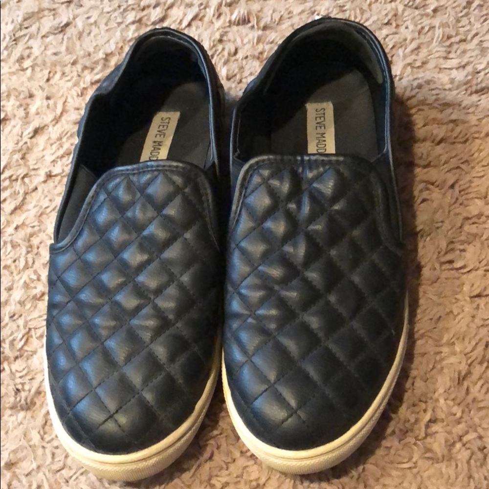 Steve Madden quilted slip on ecentrcq